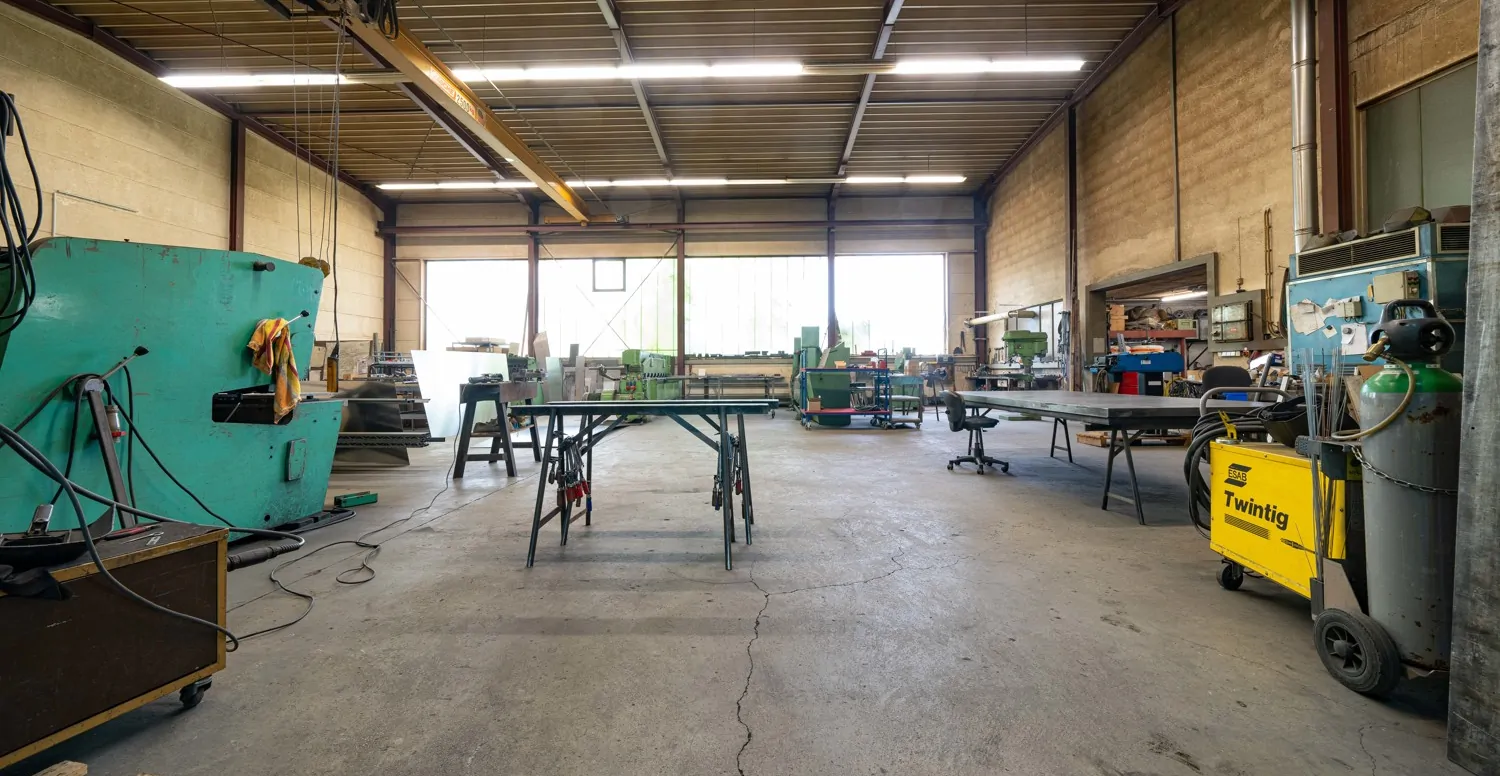 Werkstatt, Halle und Bürogebäude mit vielen Nutzungsmöglichkeiten und Baureserve bei Nördlingen