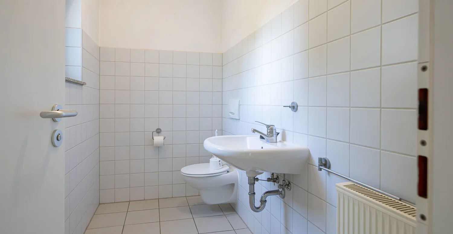 Sanitärbereich für die Mitarbeiter