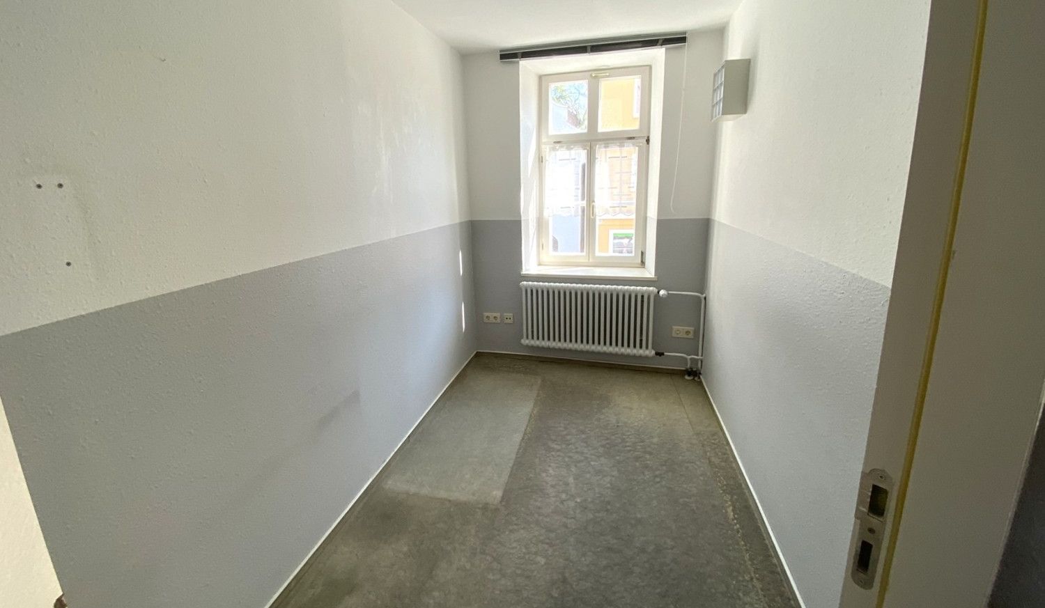 Großzügige und etablierte Praxis- Bürofläche mit Aufzug in der Nördlinger Altstadt