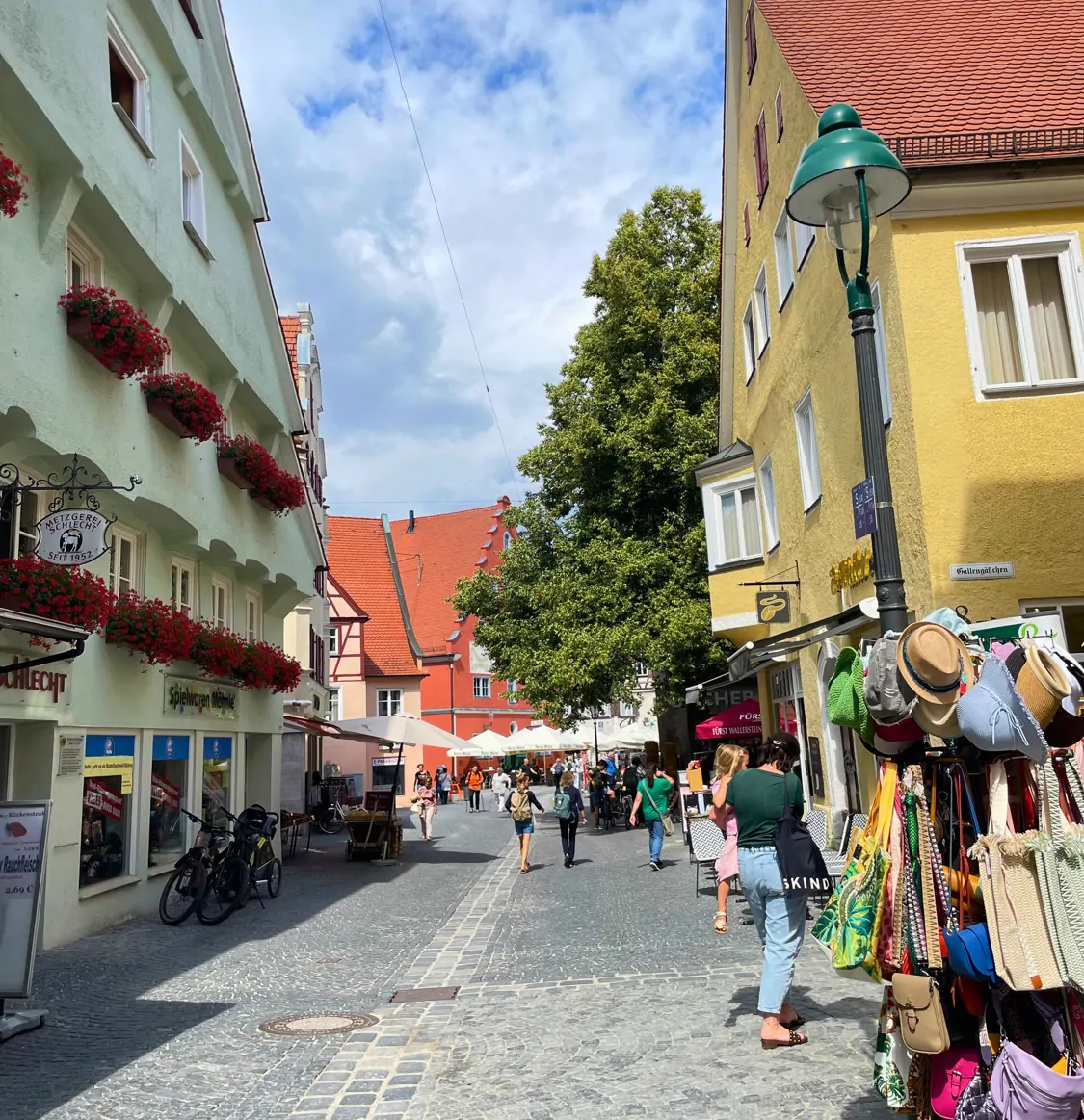 Seltenes Angebot - Ladengeschäft in 1A-Lage in der Nördlinger Fußgängerzone mit ca. 300m²