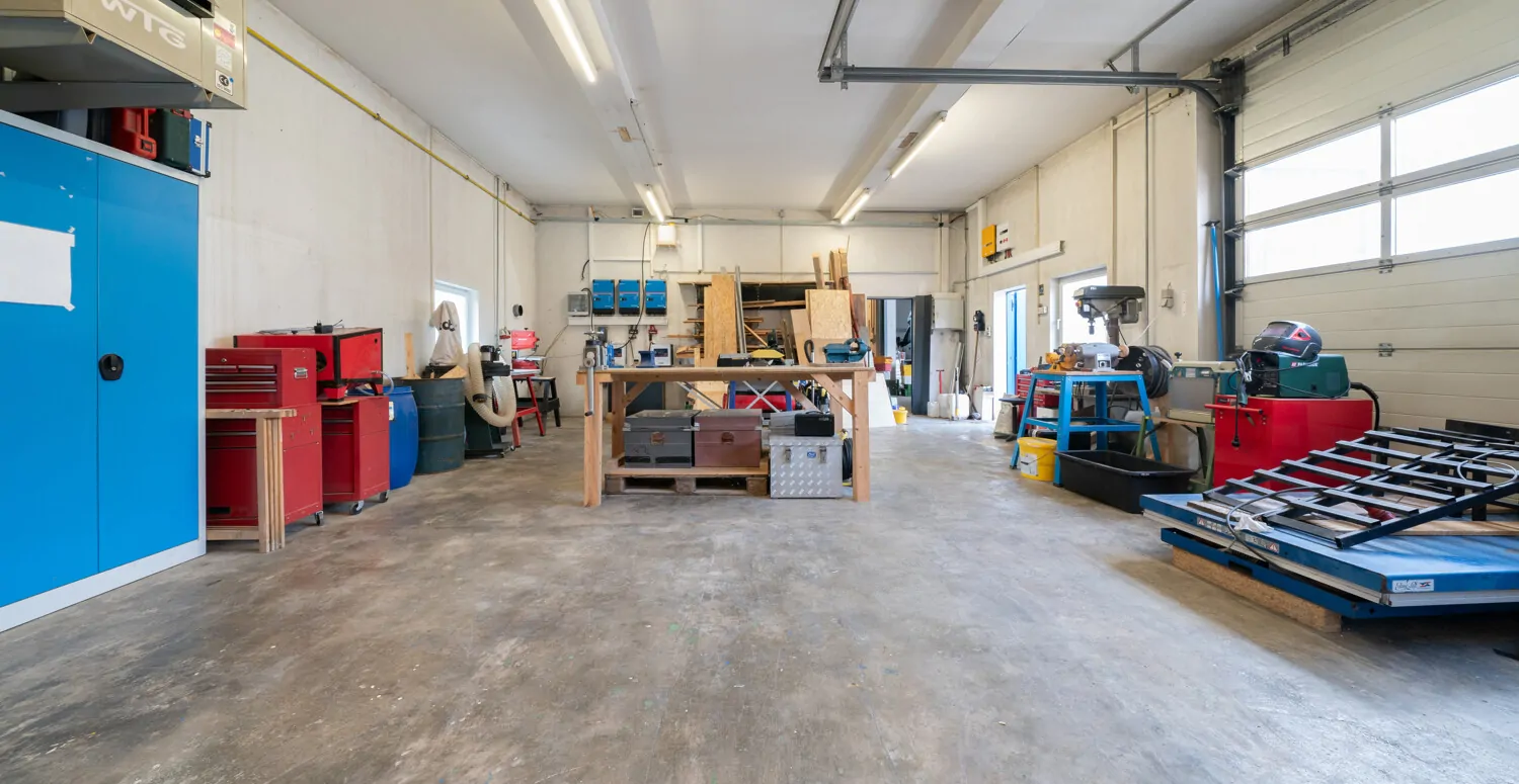 Ein Anwesen, das mehr kann! Pferde, Autos oder Hightech - hier haben Sie alle Möglichkeiten