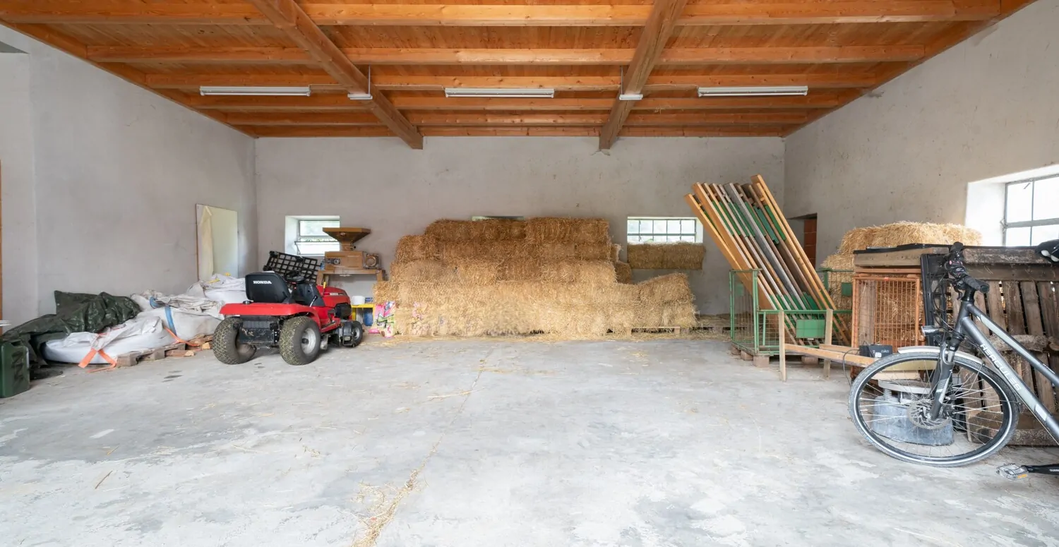 Ein Anwesen, das mehr kann! Pferde, Autos oder Hightech - hier haben Sie alle Möglichkeiten