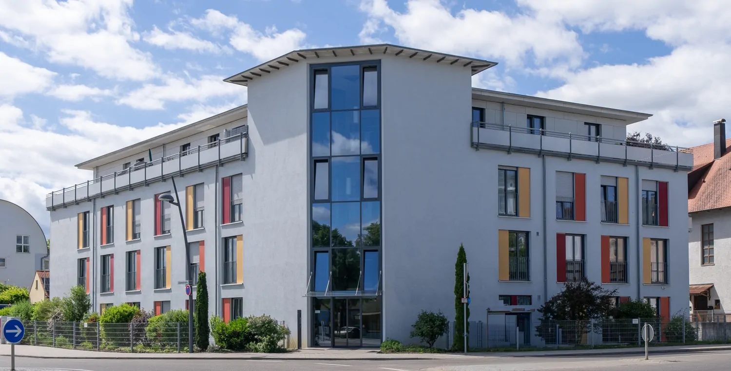 Neuwertiges Mehrfamilienhaus komplett vermietet