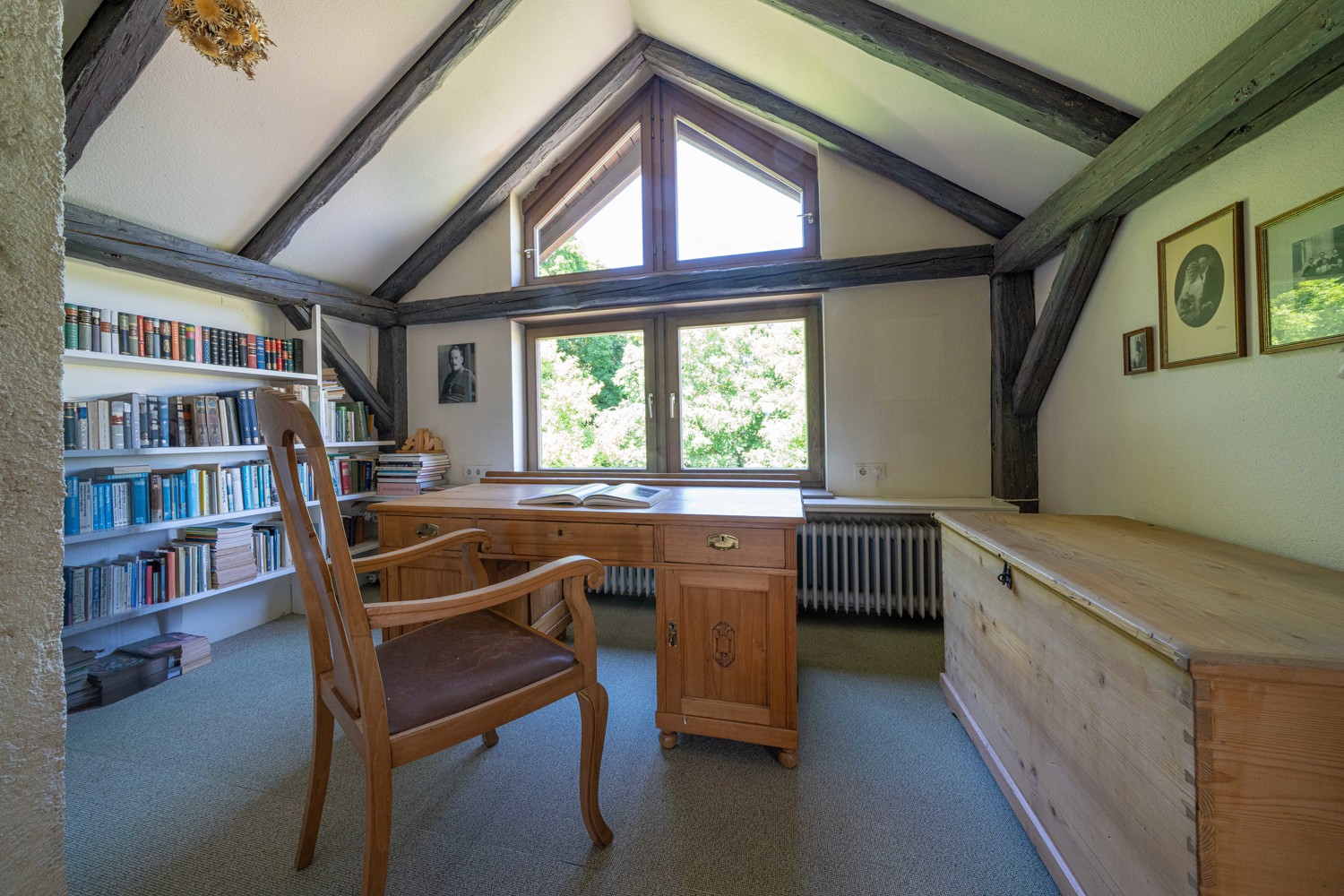 Charmante Villa in Alleinlage mit Weitblick – Ein Refugium mit Charme und Geschichte in Ebermergen