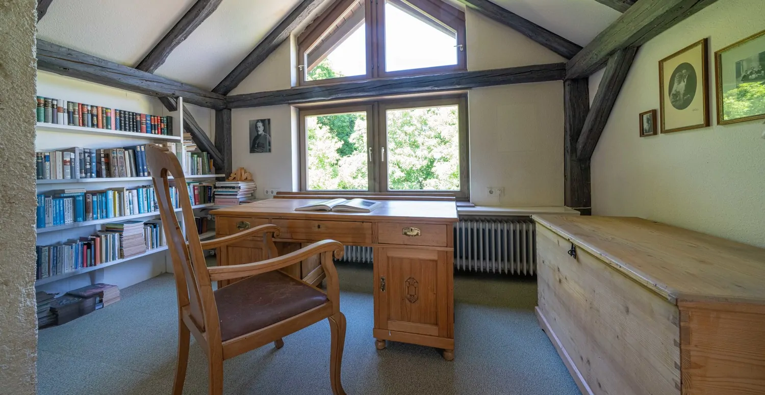 Charmante Villa in Alleinlage mit Weitblick – Ein Refugium mit Charme und Geschichte in Ebermergen