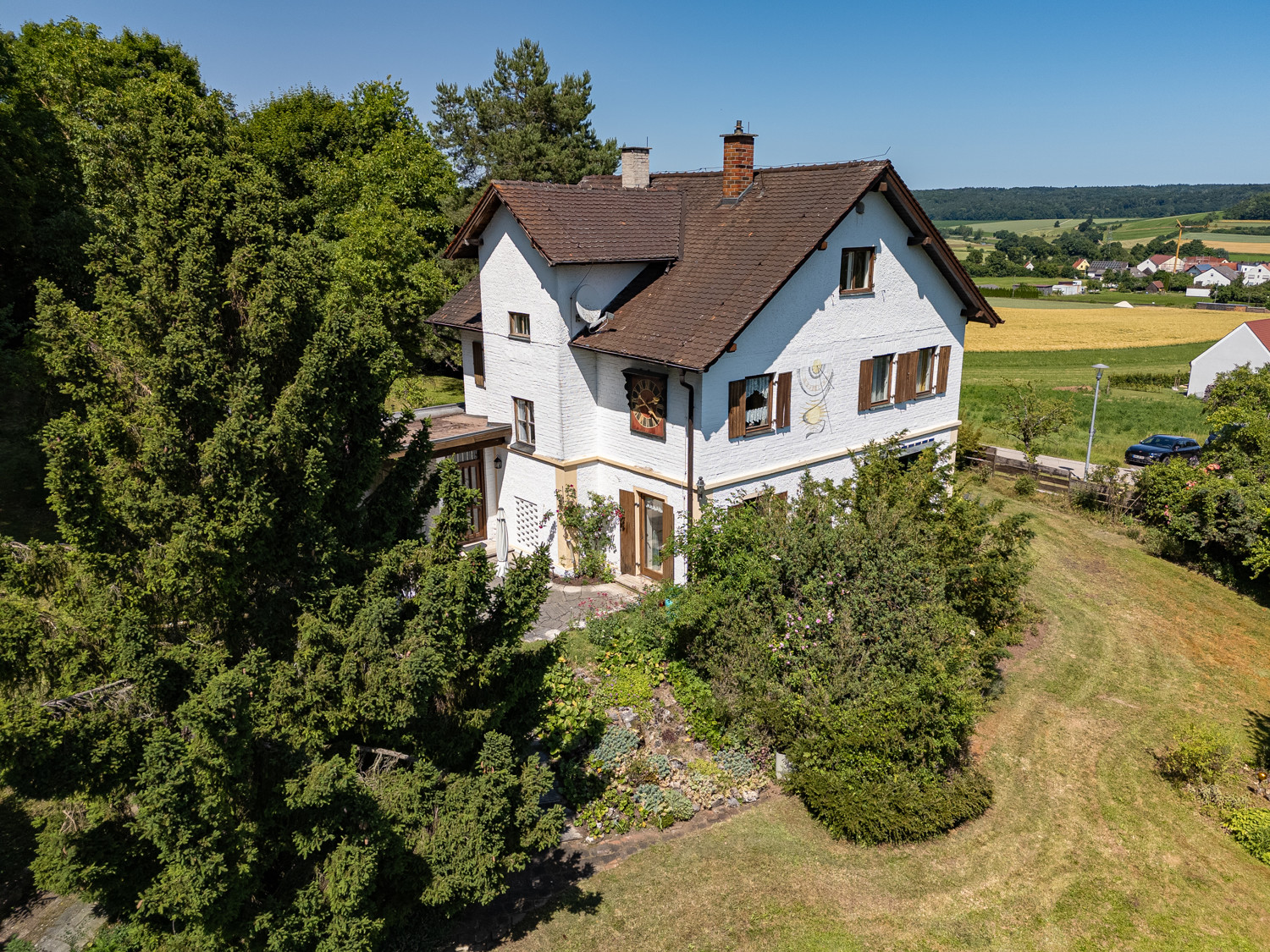 Charmante Villa in Alleinlage mit Weitblick – Ein Refugium mit Charme und Geschichte in Ebermergen