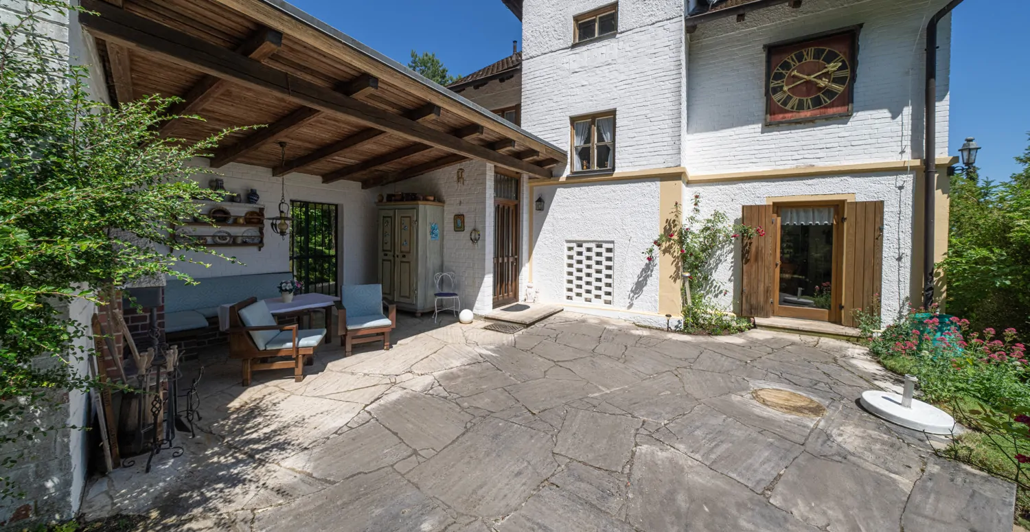 Charmante Villa in Alleinlage mit Weitblick – Ein Refugium mit Charme und Geschichte in Ebermergen