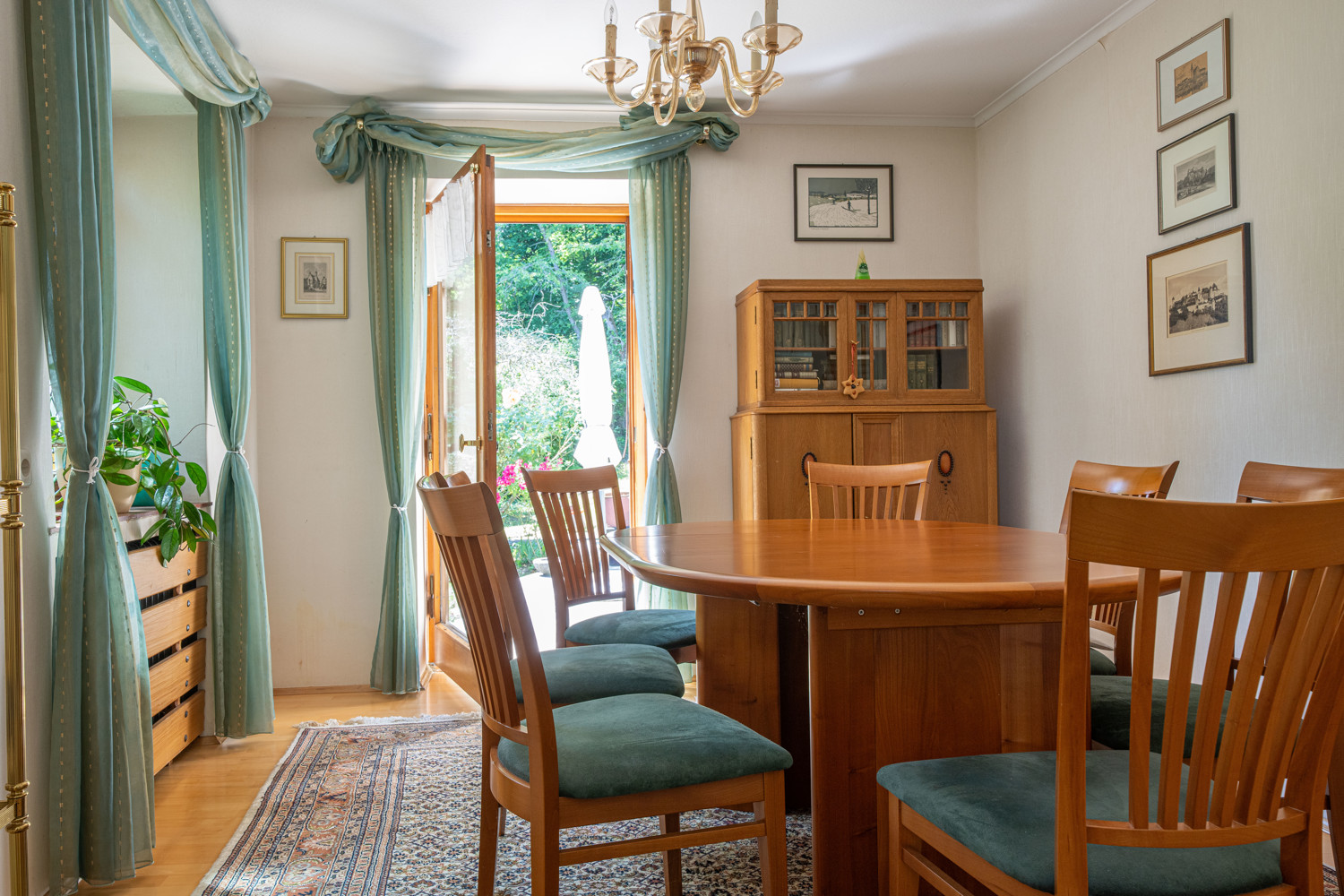 Charmante Villa in Alleinlage mit Weitblick – Ein Refugium mit Charme und Geschichte in Ebermergen