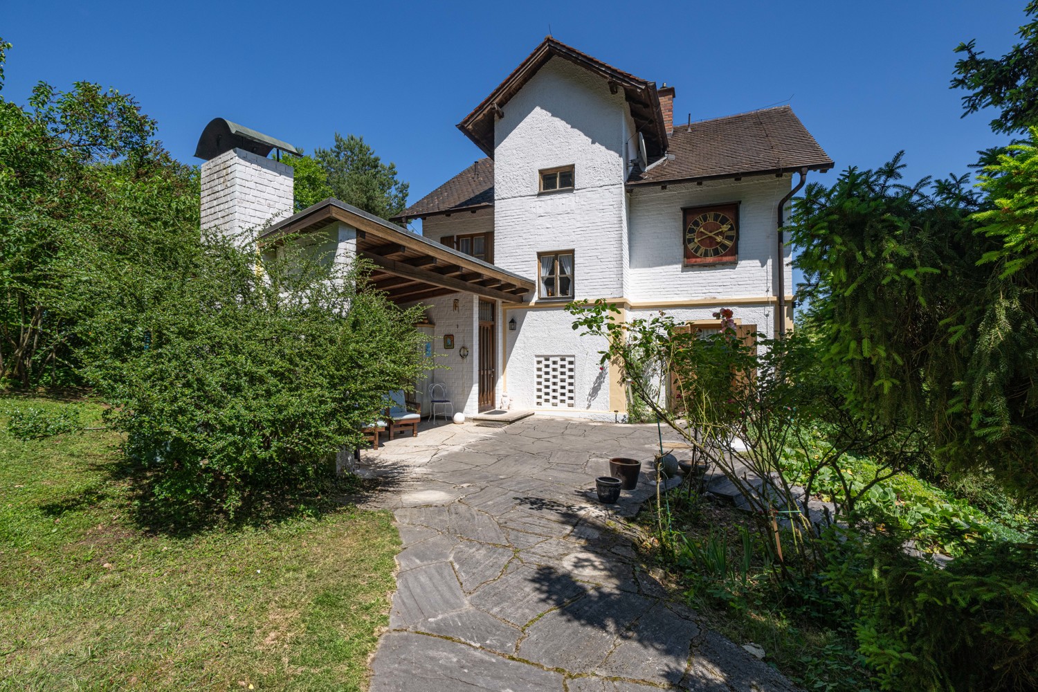 Charmante Villa in Alleinlage mit Weitblick – Ein Refugium mit Charme und Geschichte in Ebermergen