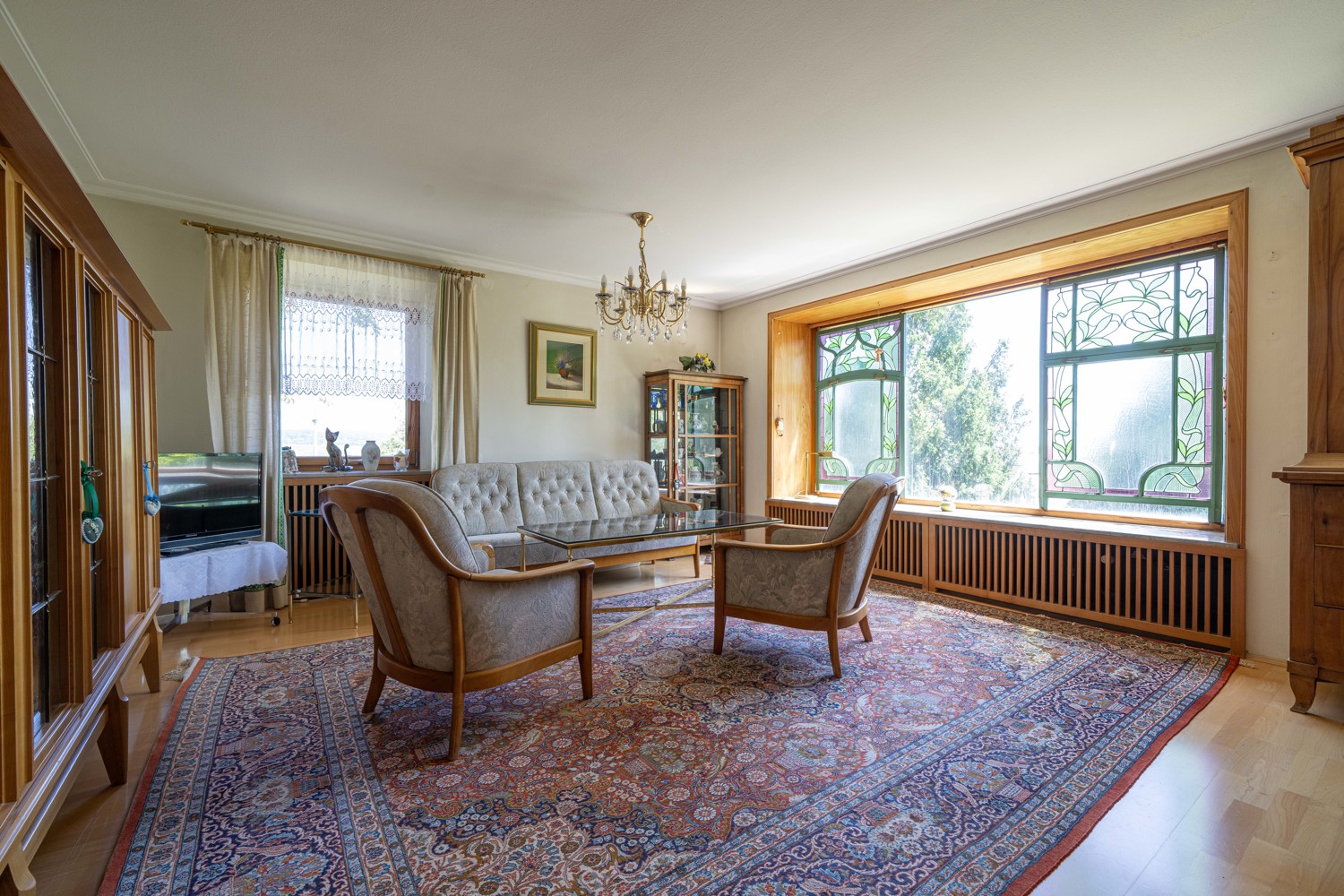 Charmante Villa in Alleinlage mit Weitblick – Ein Refugium mit Charme und Geschichte in Ebermergen