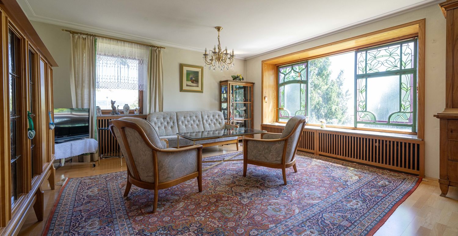 Charmante Villa in Alleinlage mit Weitblick – Ein Refugium mit Charme und Geschichte in Ebermergen