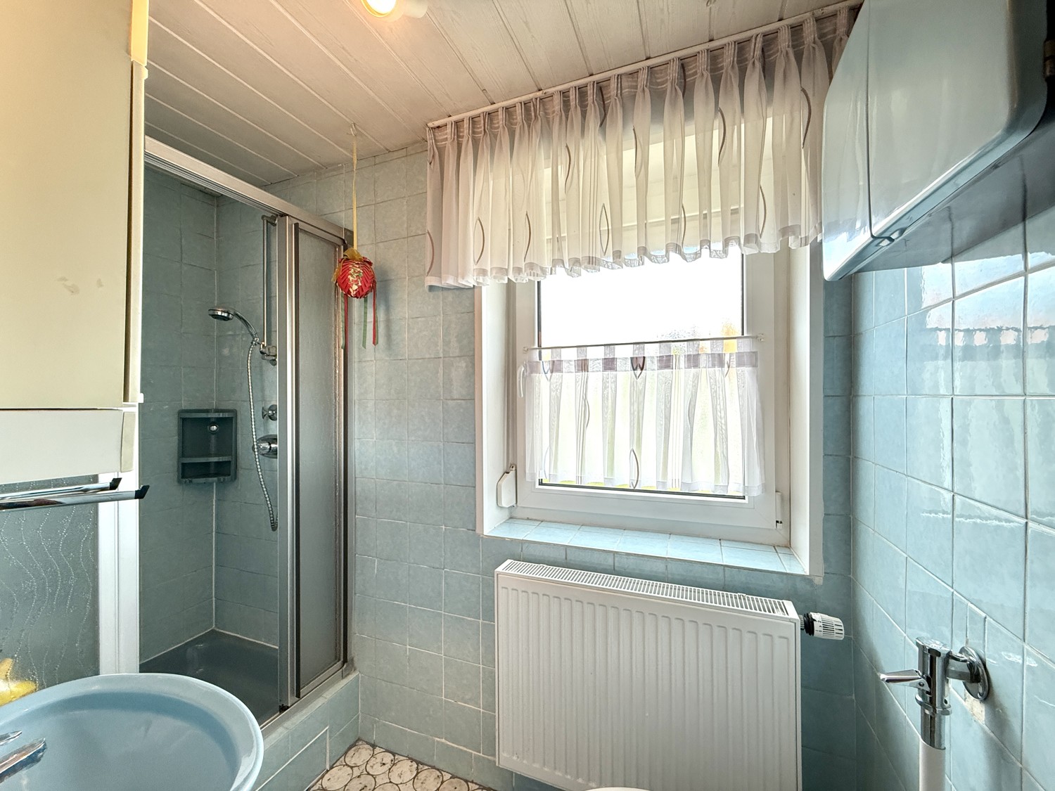 OG Bad mit Dusche