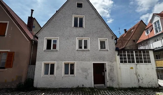 Reizvolles Altstadthaus mit Garage, Dachterrasse und viel Potenzial