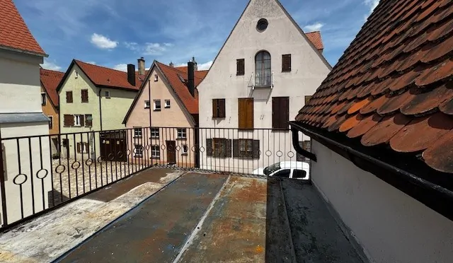 Reizvolles Altstadthaus mit Garage, Dachterrasse und viel Potenzial