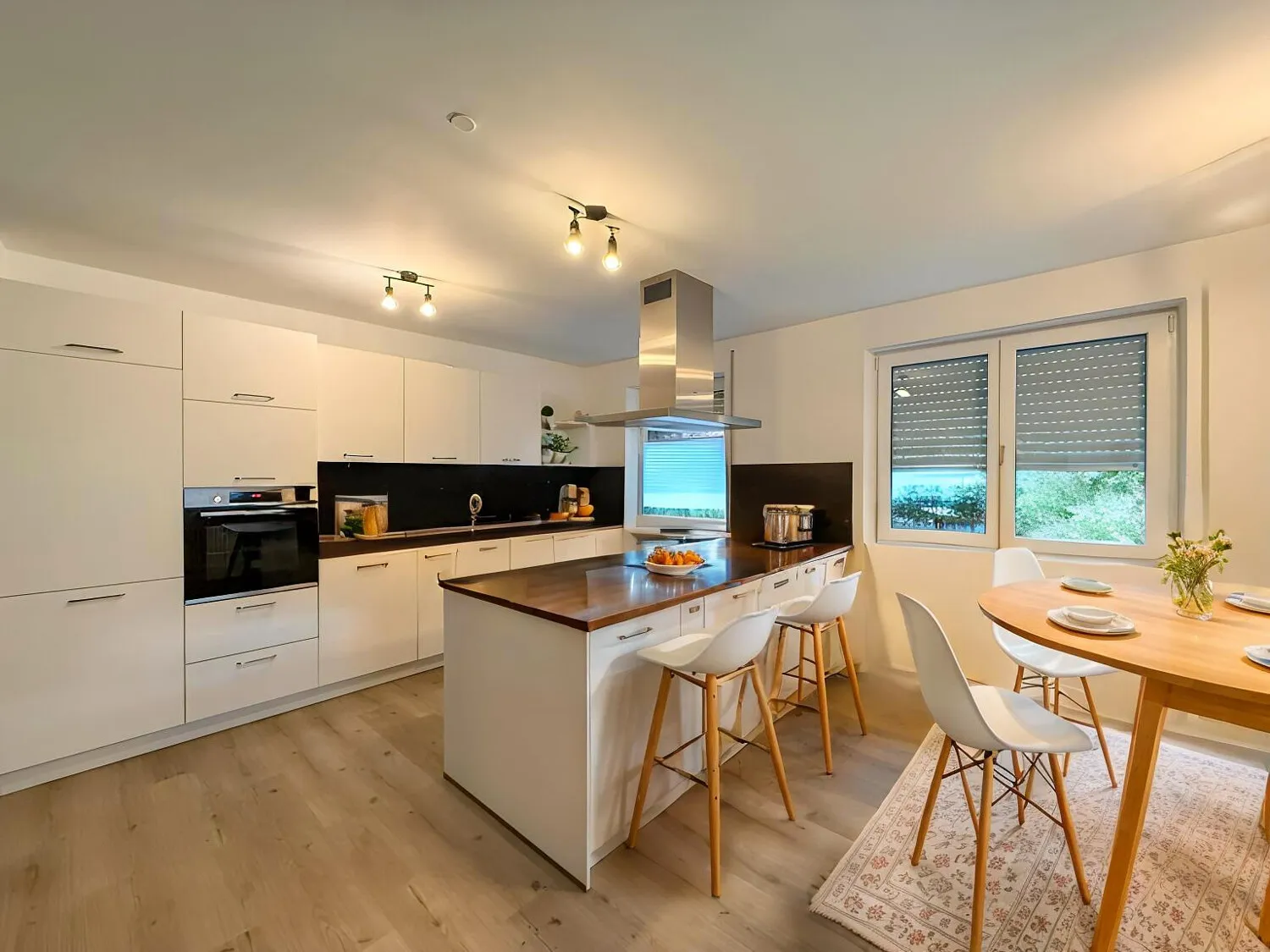 EG - Wohnküche mit Einrichtungsbeispiel