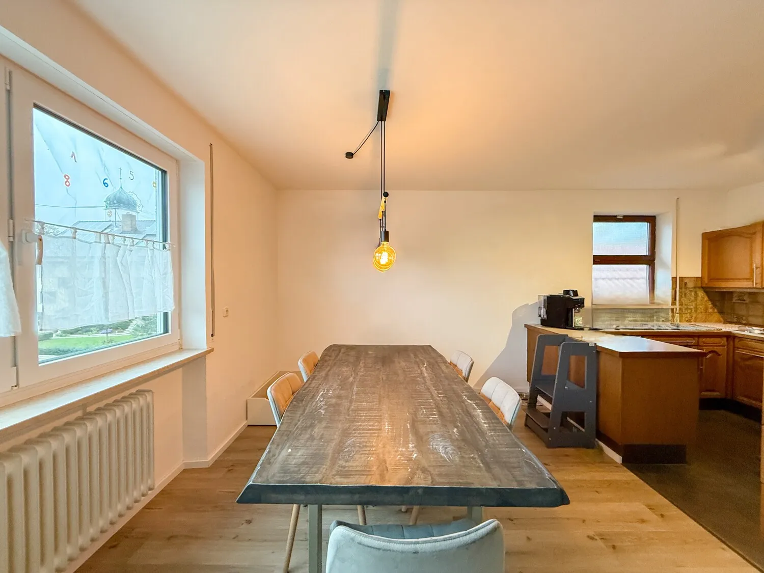 OG - Essbereich mit Einrichtungsbeispiel