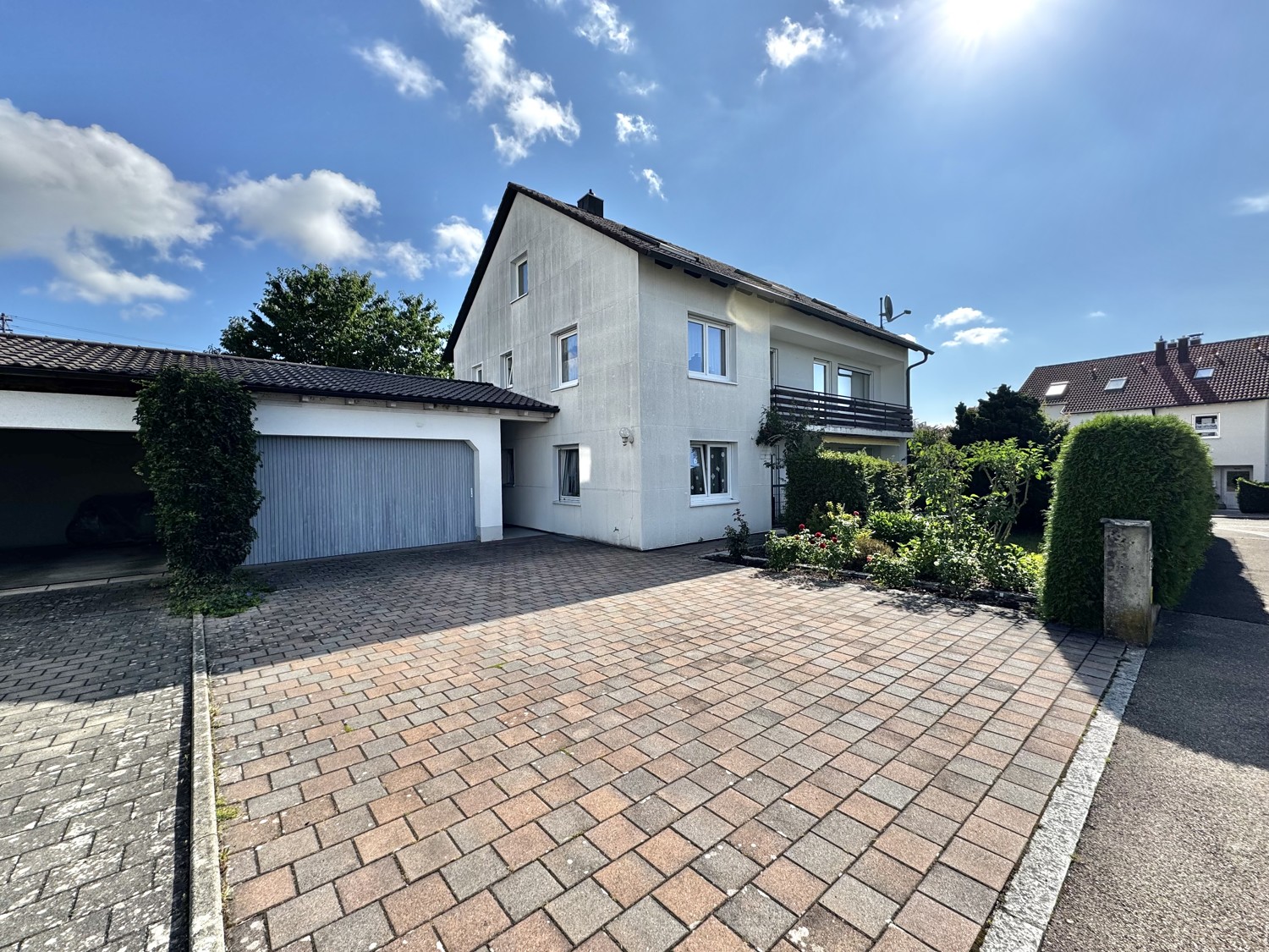 Vermietetes Zweifamilienhaus mit Garage und Garten in Riedlingen