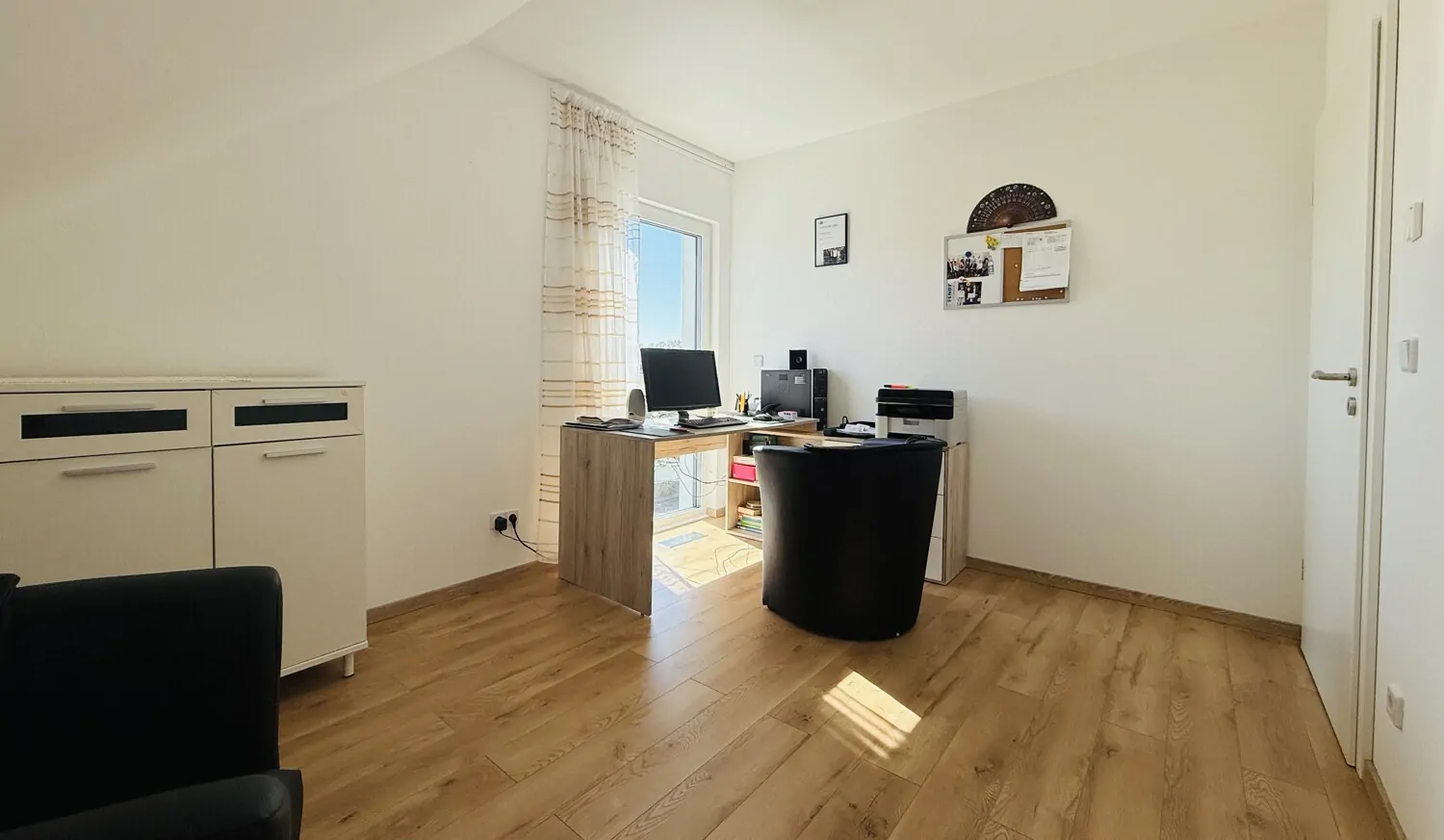 Arbeits-/Kinderzimmer