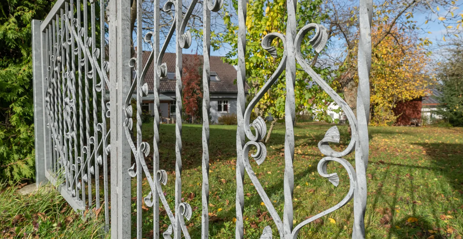 Einfahrtstor zum Garten