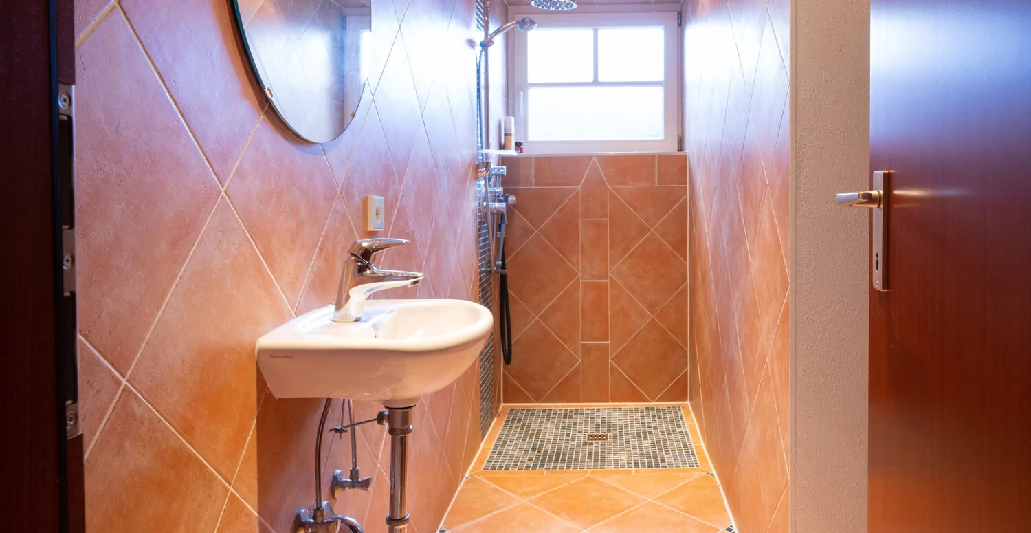 Dusche im Wellnessbereich