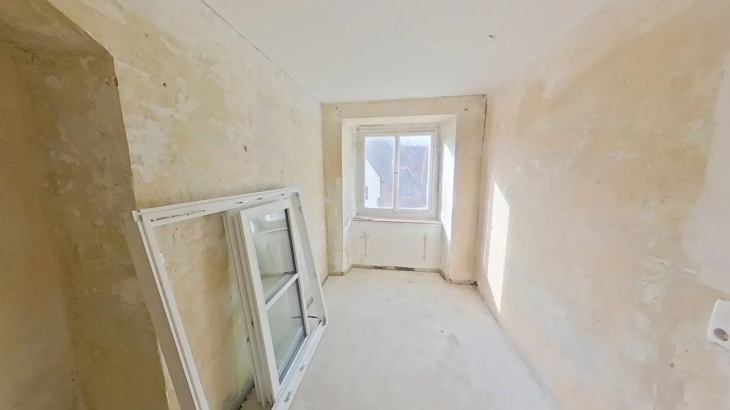 Kapitalanlage im Denkmal mit zehn möglichen Wohneinheiten in bester Lage von Oettingen!