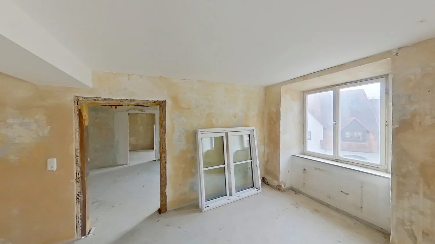 Kapitalanlage im Denkmal mit zehn möglichen Wohneinheiten in bester Lage von Oettingen!