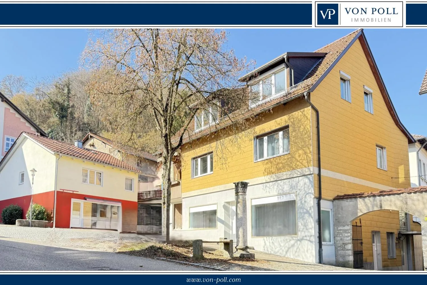Zentrale Wohn- und Gewerbeimmobilie mit großzügiger Maisonette-Wohnung