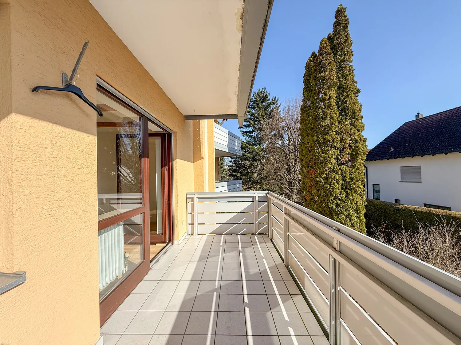 großzügige Außenfläche