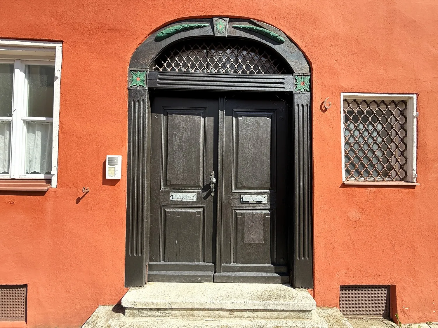 historische Eingangstür
