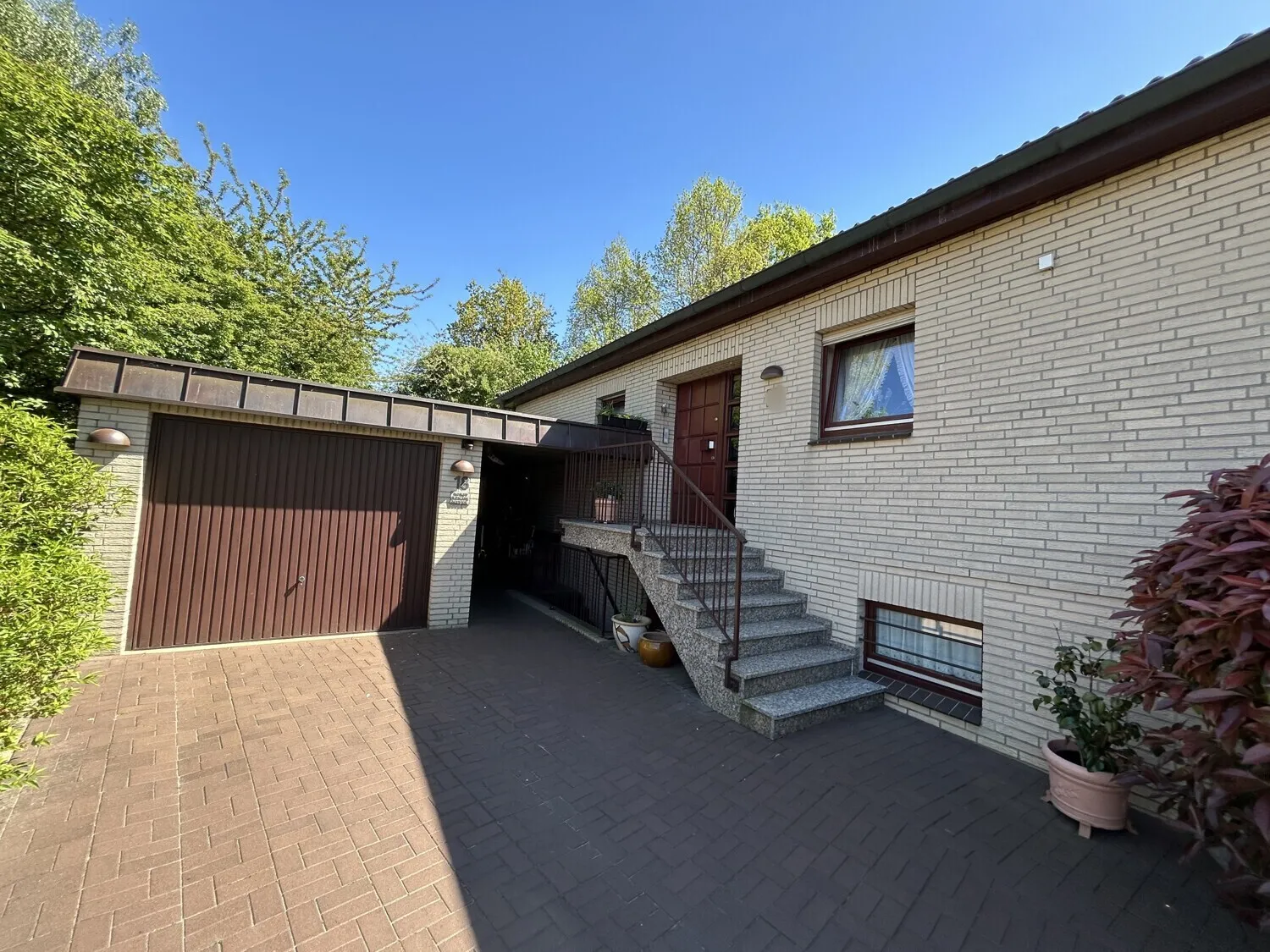 Garage & Treppe