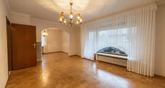 von_poll_real_estate_property_25240029_image_2