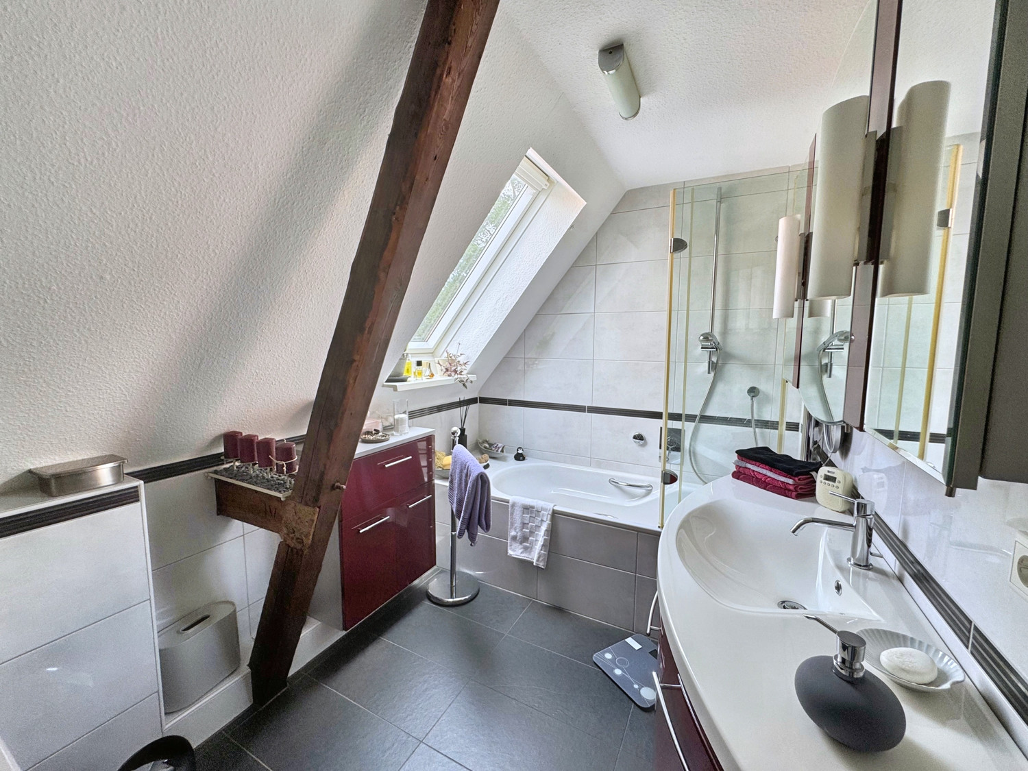 Badezimmer im Obergeschoss
