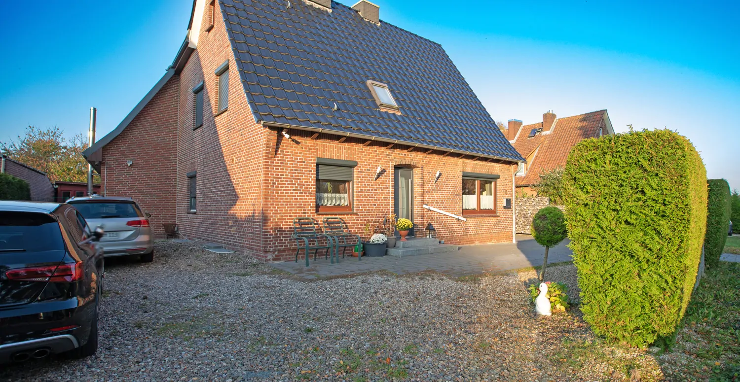 Vorderansicht der Immobilie