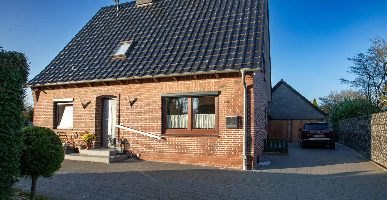 Vorderansicht der Immobilie