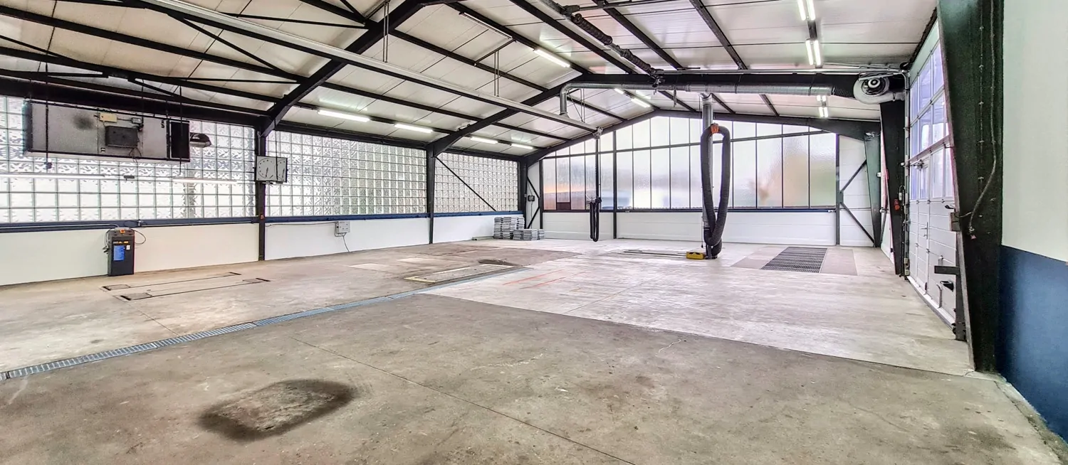 Halle 345m²