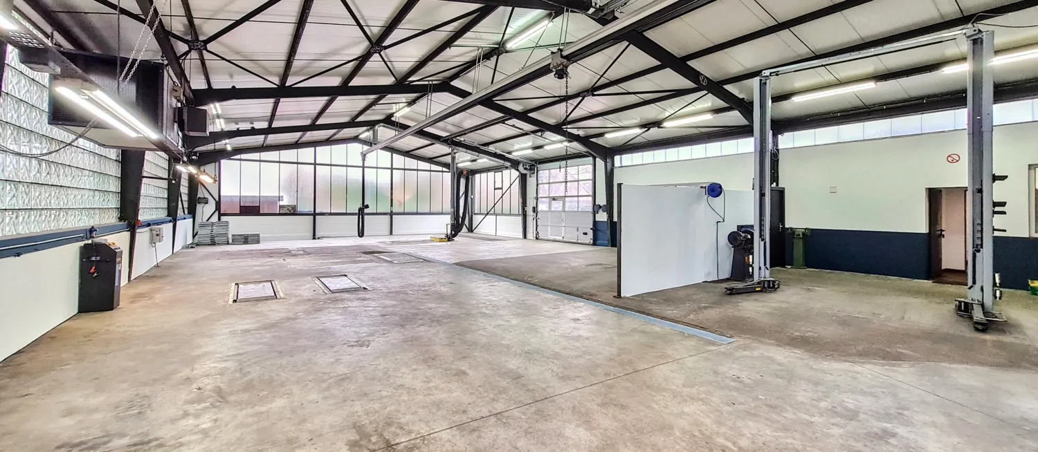 Halle 345m²