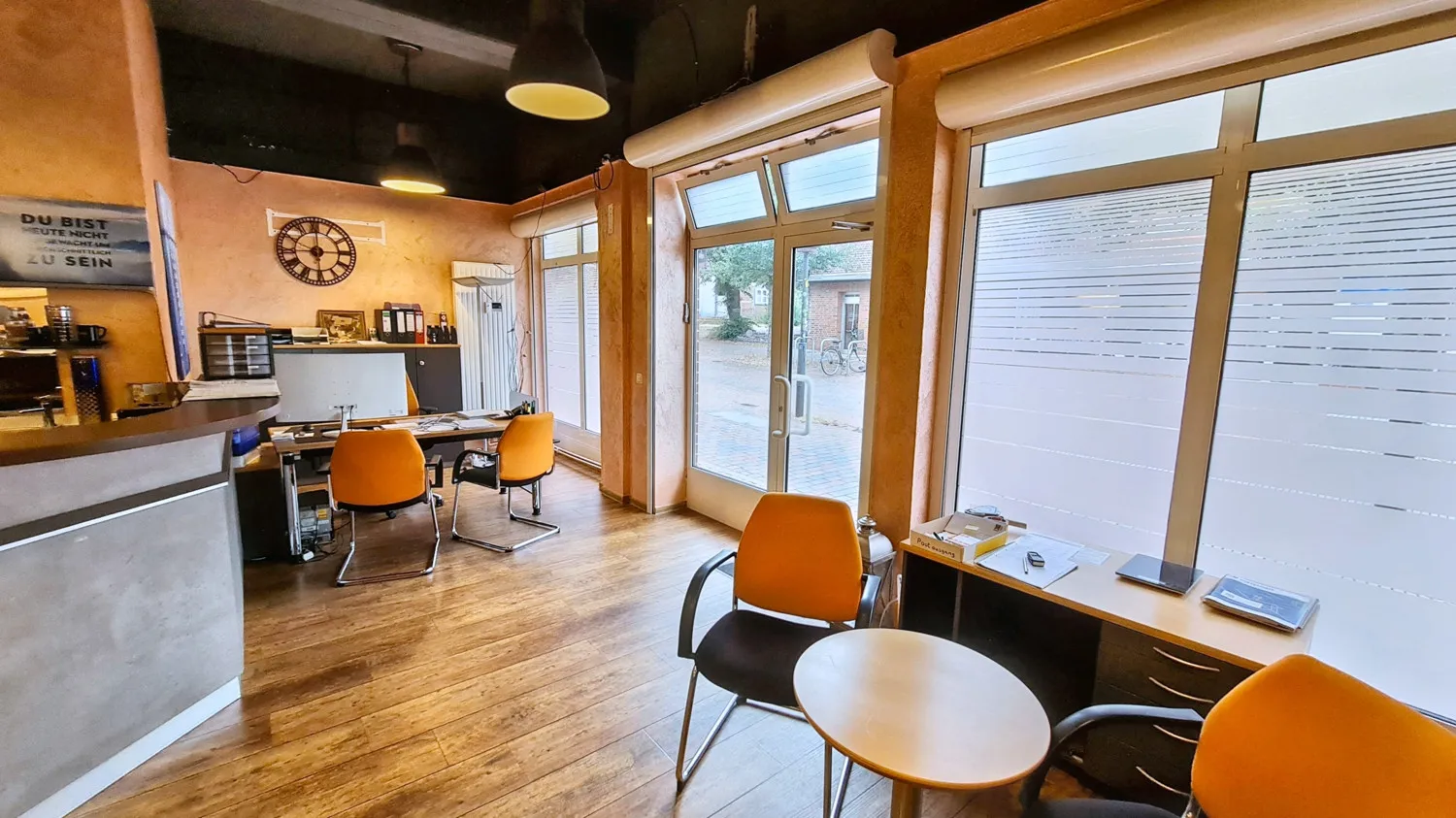 Laden-/Bürofläche