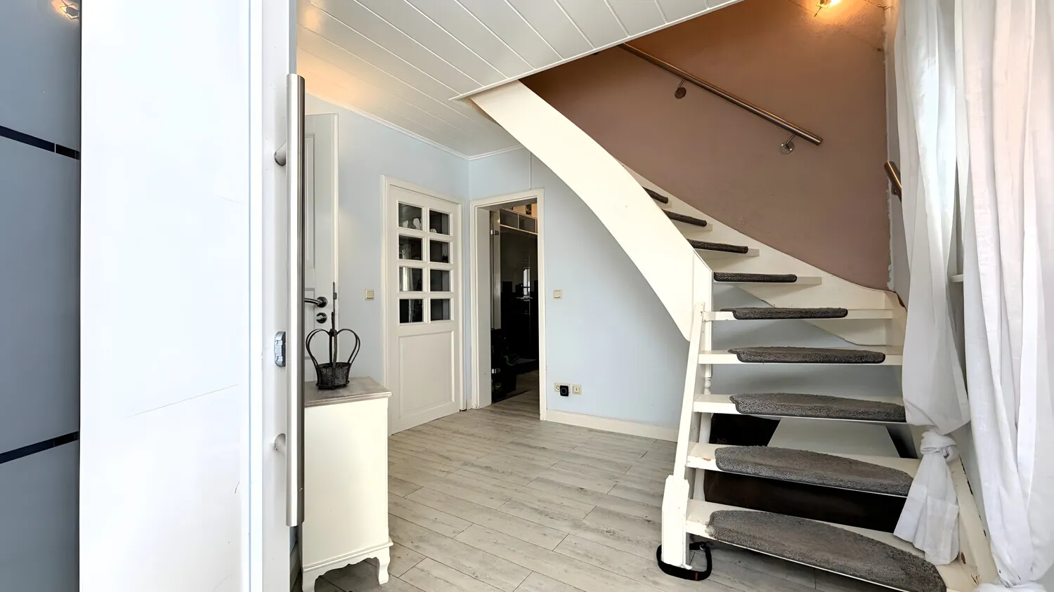 Reserviert! Einfamilienhaus mit Feldblick und Doppelcarport