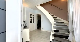 von_poll_real_estate_property_26240003_image_1