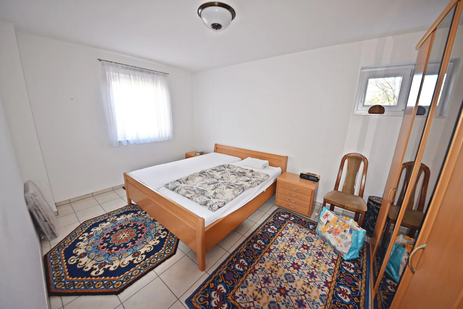 Schlafzimmer 1
