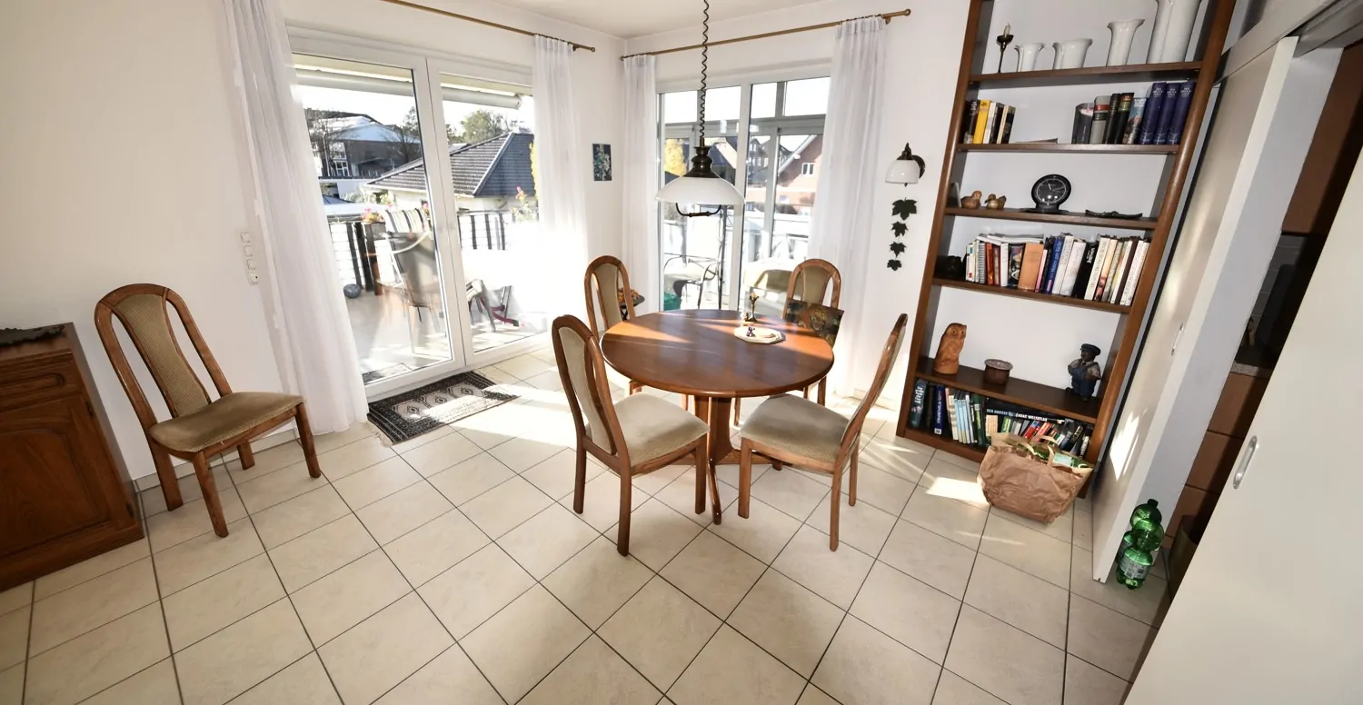 Wohn- und Essbereich (5)