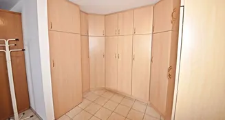 von_poll_real_estate_property_24216026_image_13