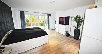 von_poll_real_estate_property_25216018_image_11