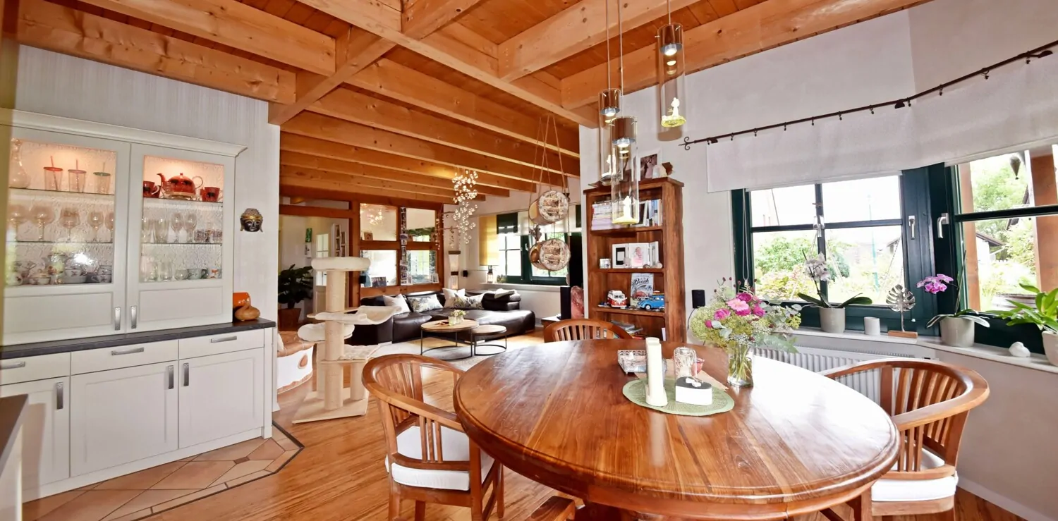 Wohn- und Essbereich