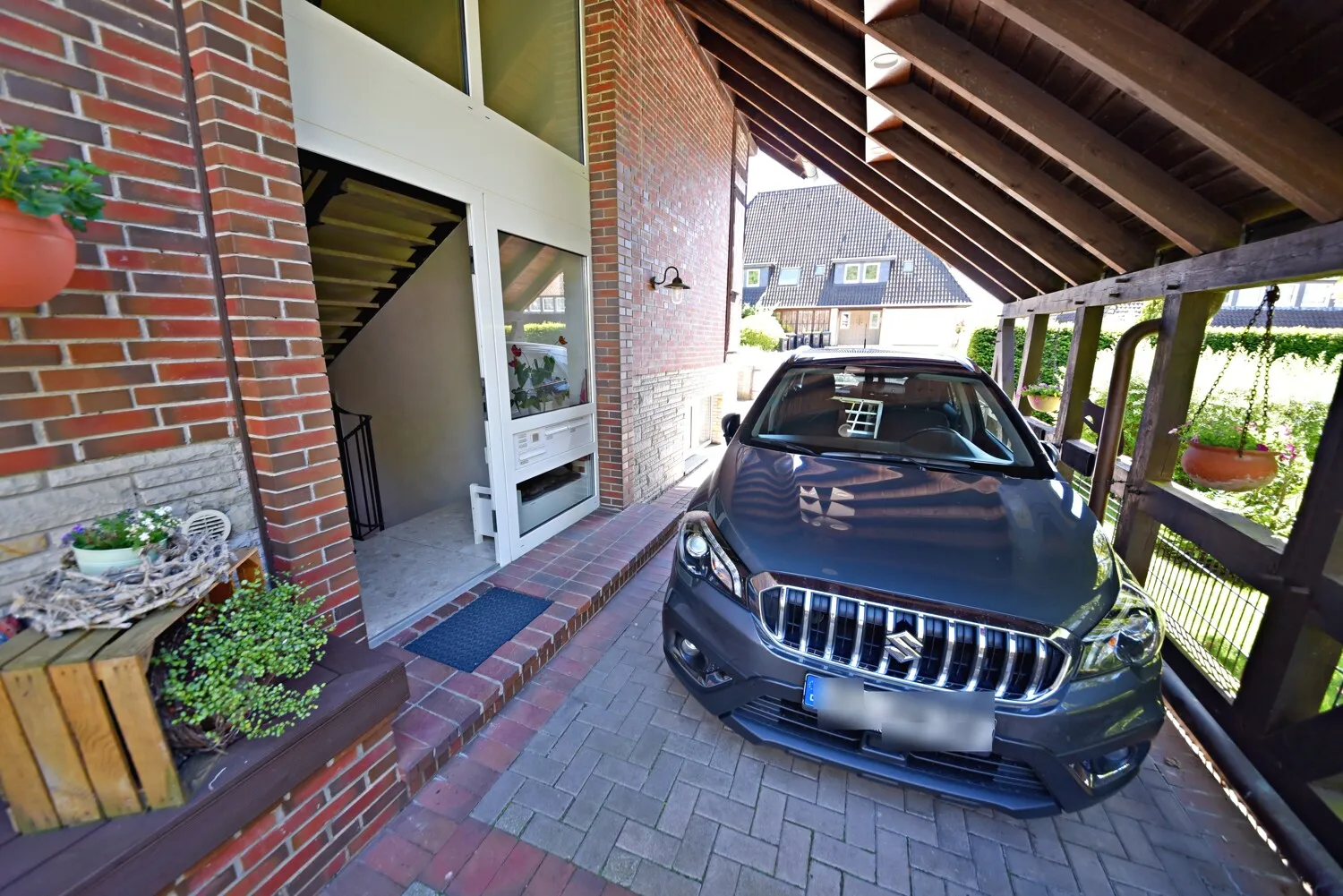 Mehrfamilienhaus