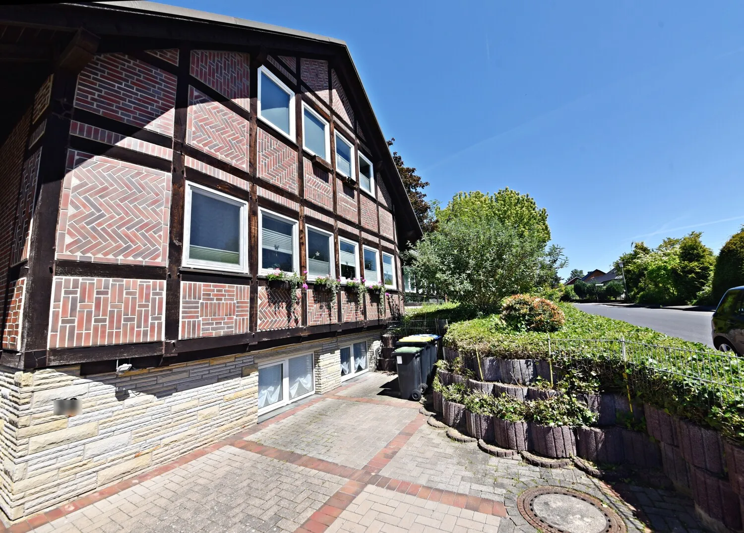 Mehrfamilienhaus Außenansicht