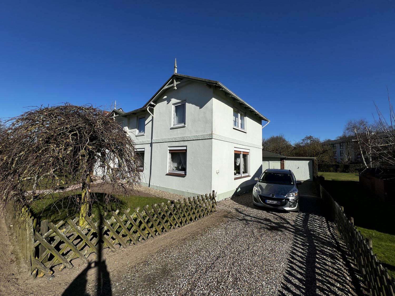 Hausansicht Seite