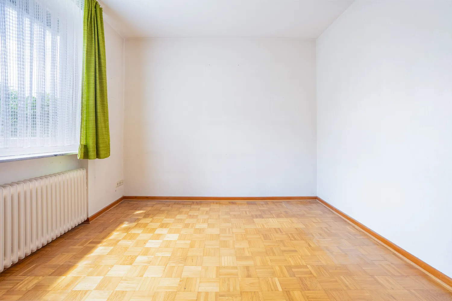 Zimmer 1 EG