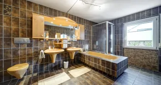 von_poll_real_estate_property_25168010_image_9