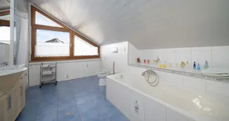 von_poll_real_estate_property_25168010_image_12